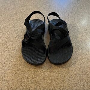 Black Chaco Strappy Sandals | Size 8